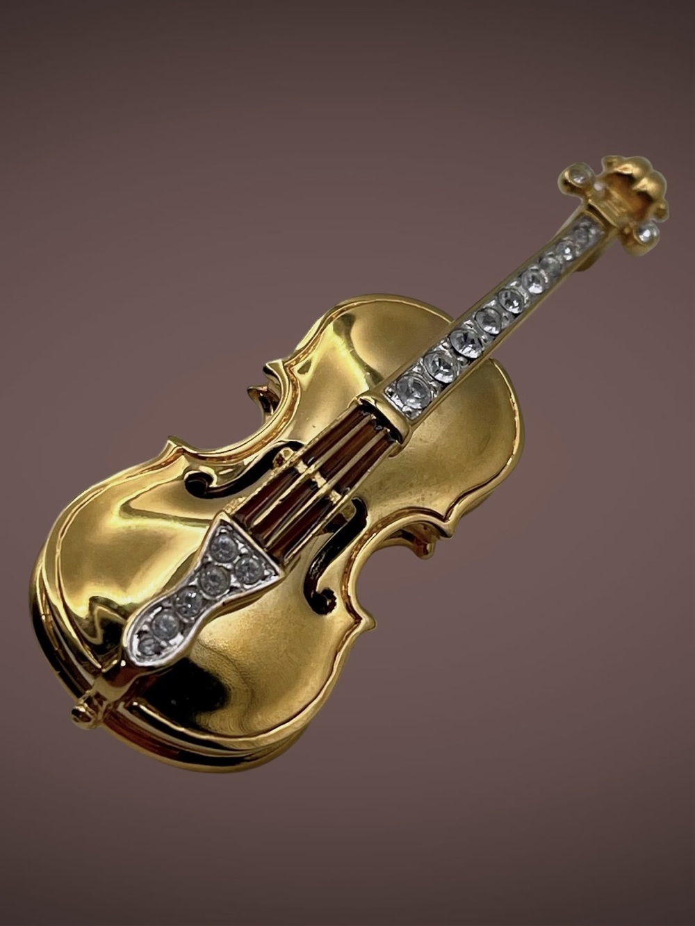 Gorgeous Vintage Gold Rhinestone Violin Musical Instrument Brooch Estate Piece